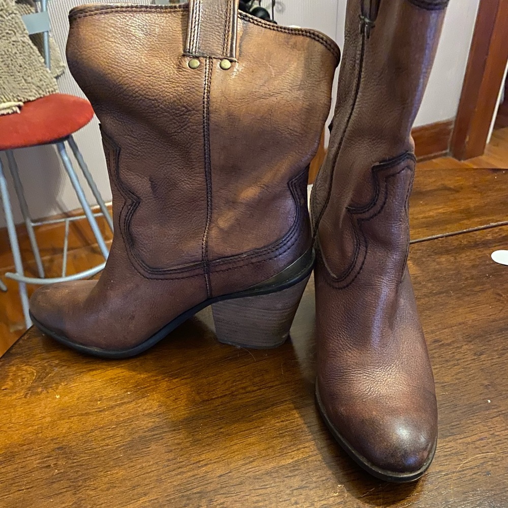 Size 8 lucky brand cowboy boots